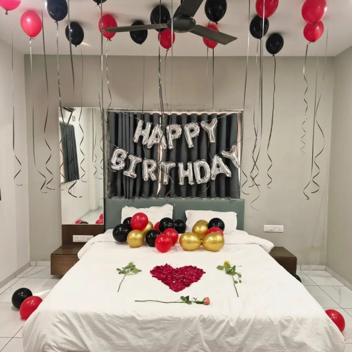 Romantic Bliss Bedroom Decoration - Image 4